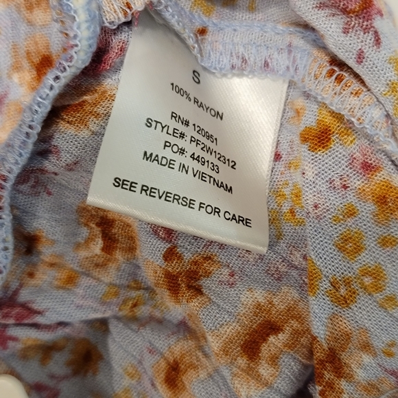 Pink Rose | Purple/Lavender Floral short top | Size : S NWT - Picture 4 of 5